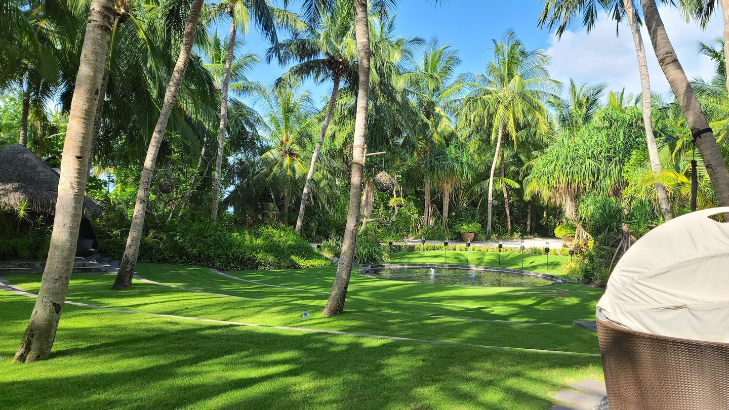 One & Only Reethi Rah Maldives spa gardens