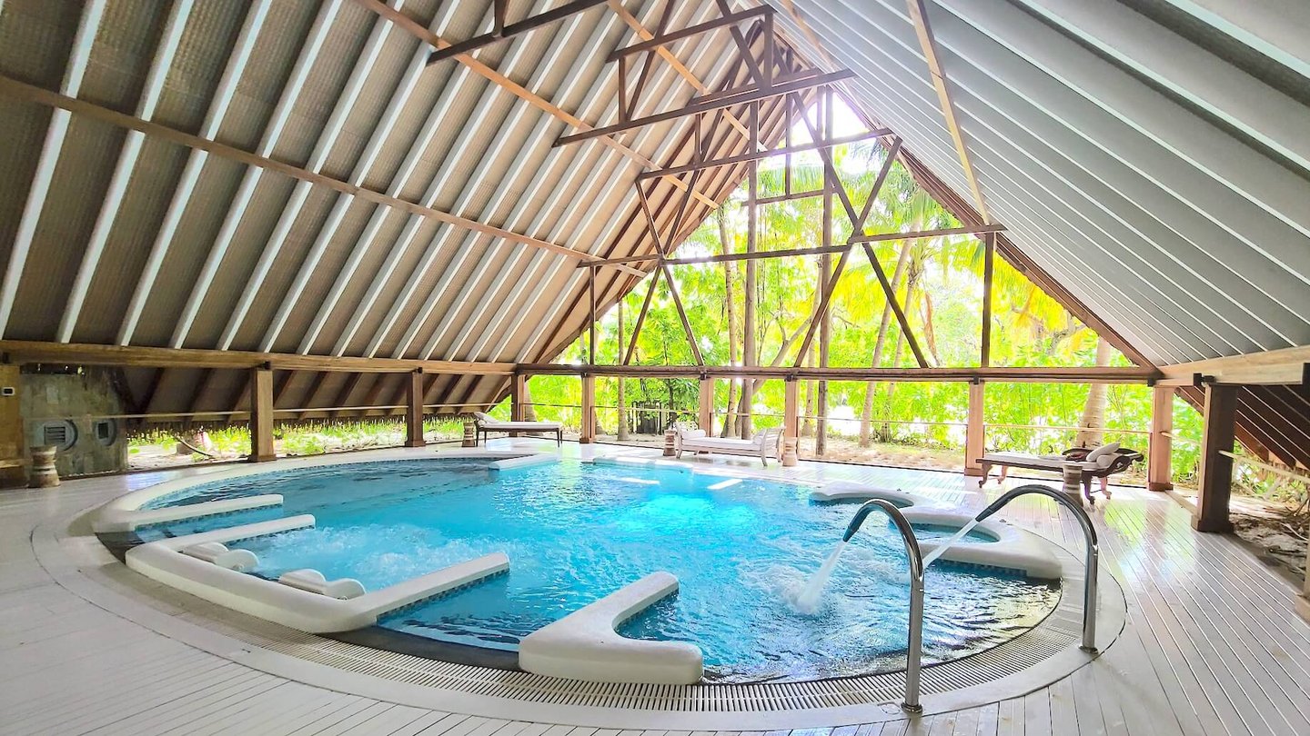 COMO Cocoa Island Maldives spa indoor pool