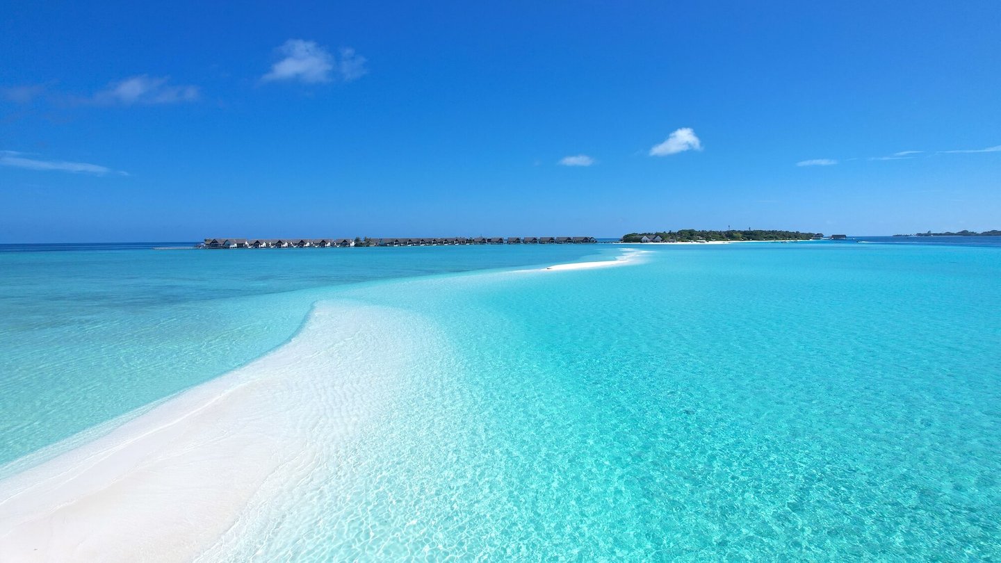 Four Seasons Landaa Giraavaru Maldives sandbank