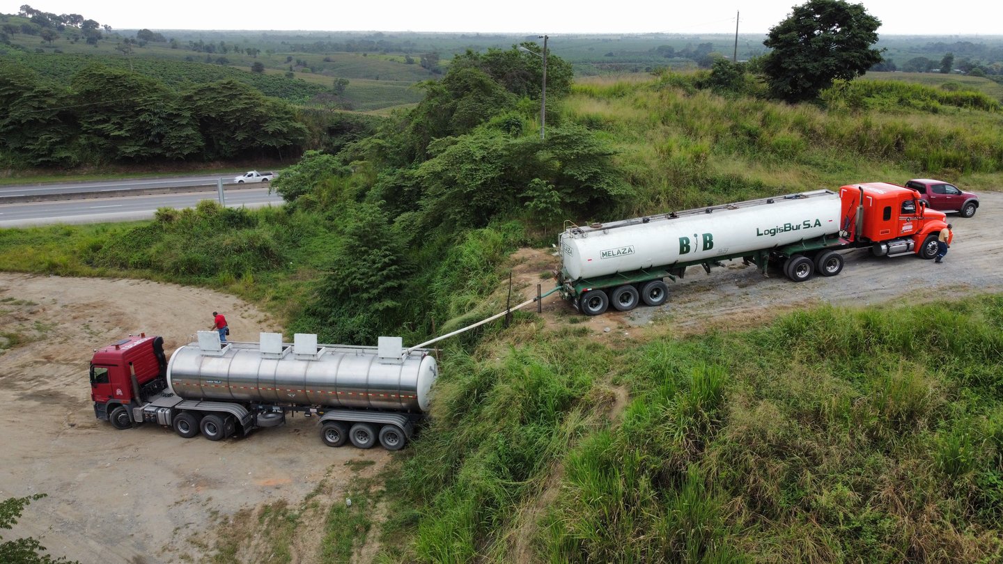 Venta de melaza al granel