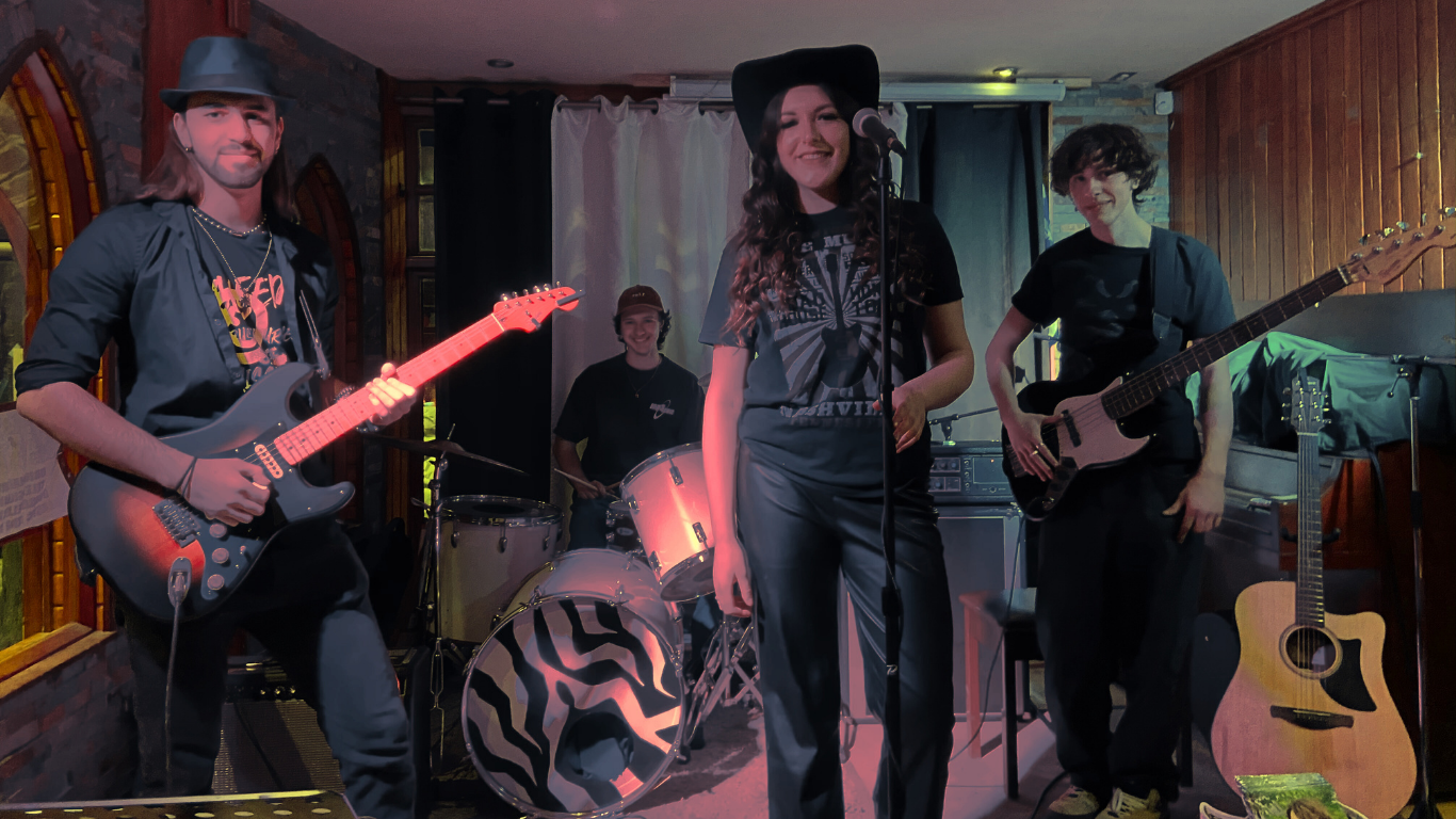 Rosie Lalanne avec son band