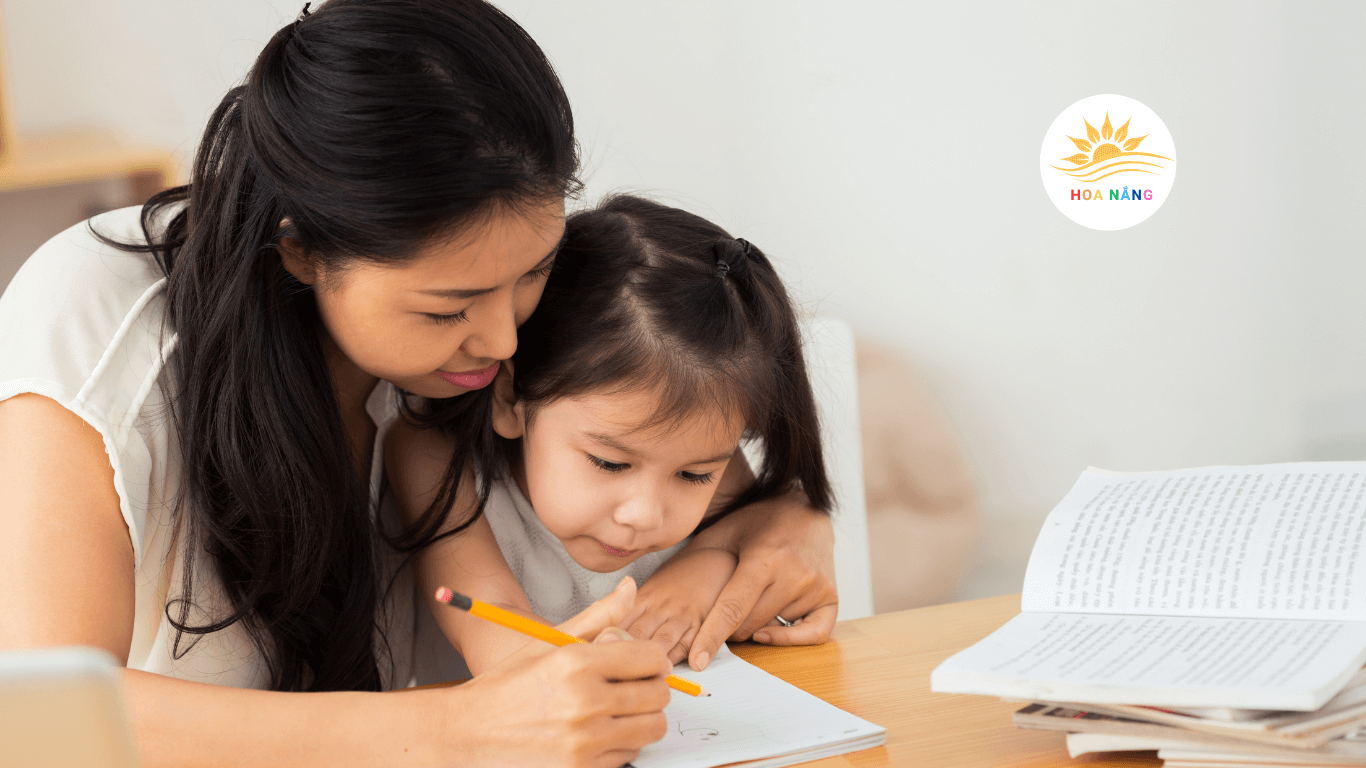 Trẻ em học nói tại Trung tâm Hoa Nắng, An Đồng, Hải Phòng.