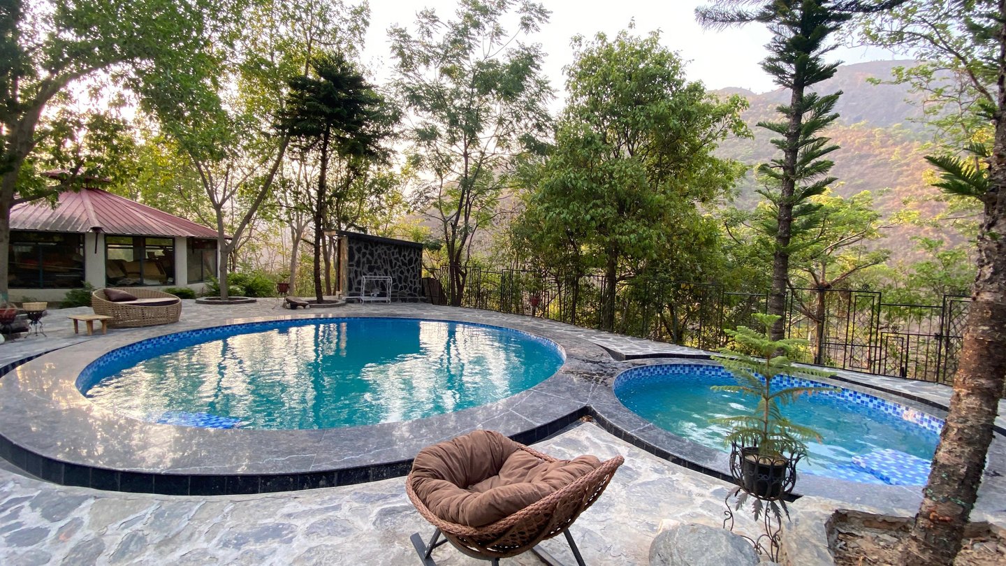 a chair and a chair in a backyard