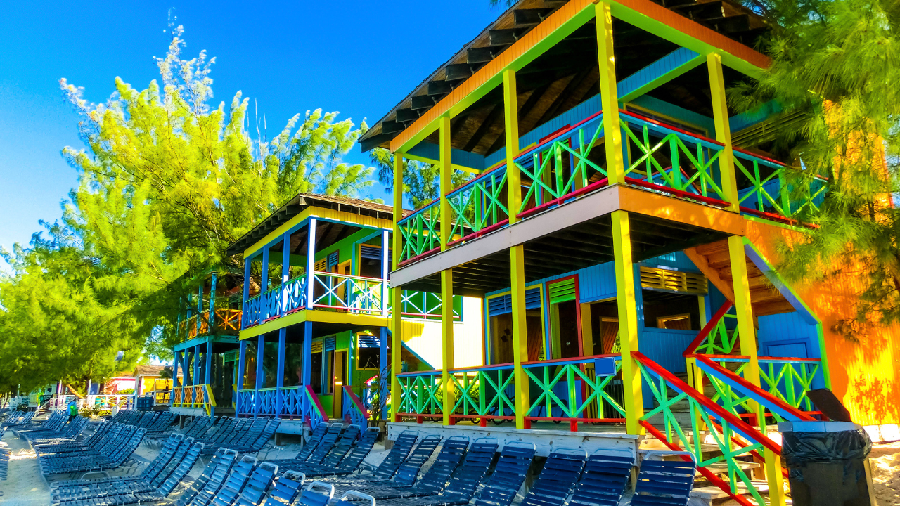 Vilas e cabanas exclusivas à beira-mar em Half Moon Cay, Bahamas