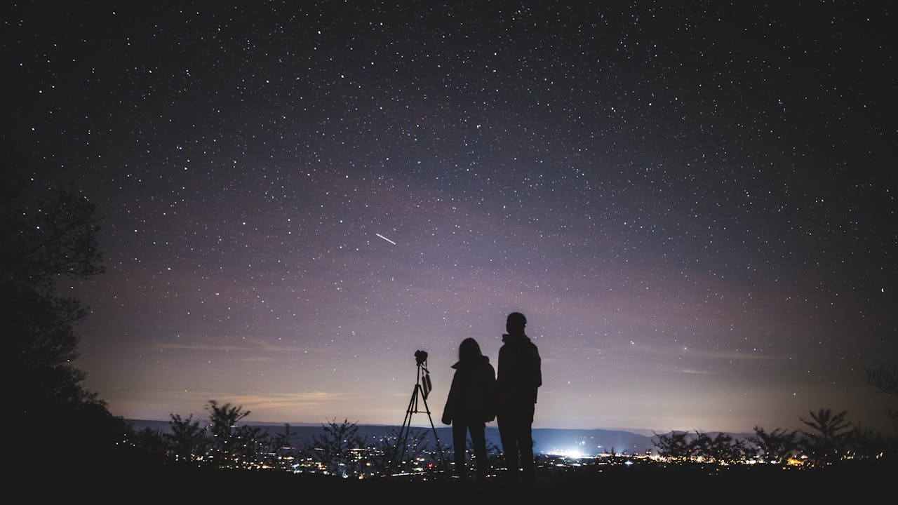 Master the Night Sky: How to Plan Your Astro Shoot Using Star Tracking Apps