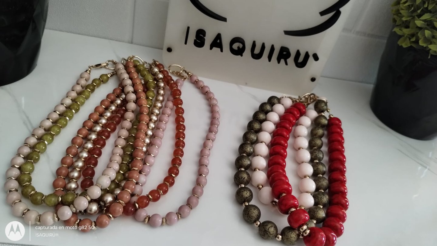 Collares con perlas