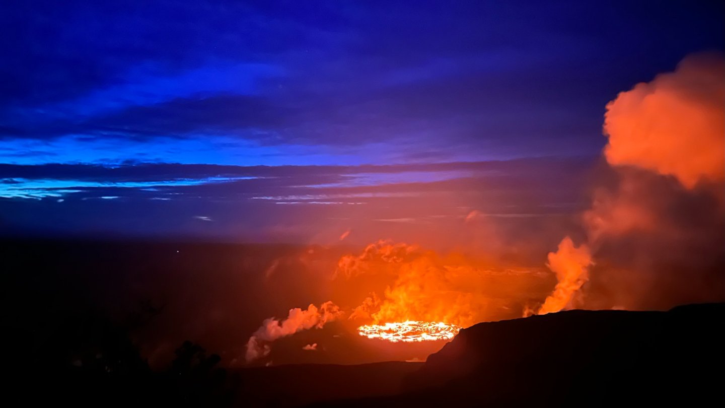 Hawaii - Volcanoes National Park. Volcano eruption