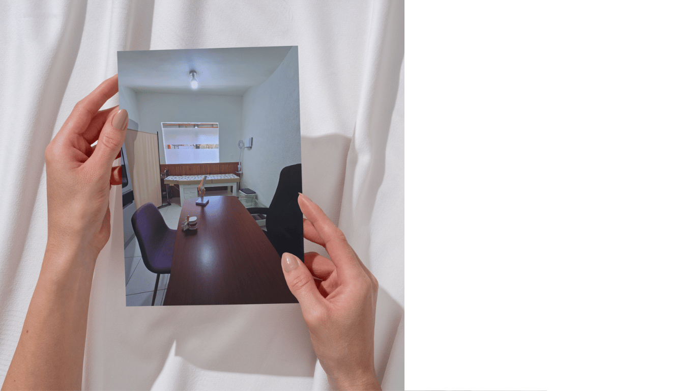 Consultorio médico en una postal.