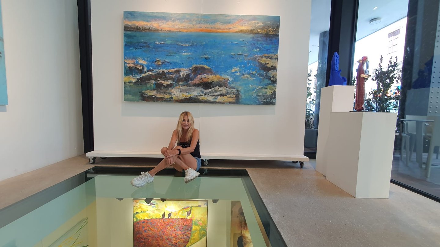 Jessy Tabet painting at Art Scene Gallery