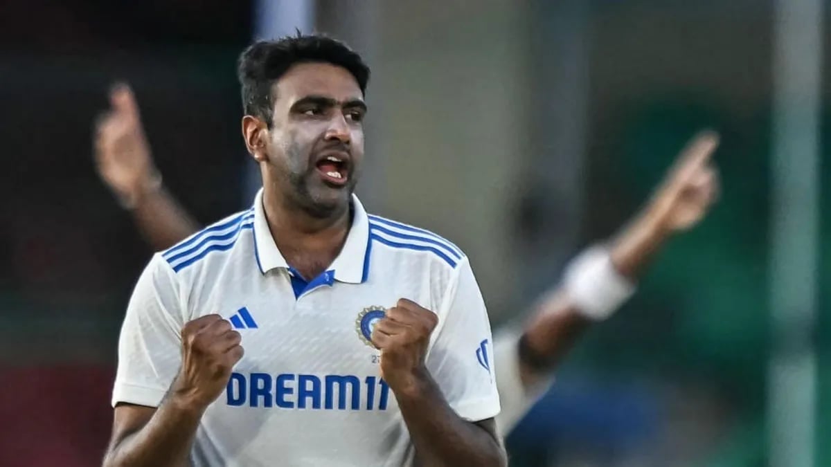R Ashwin in action
