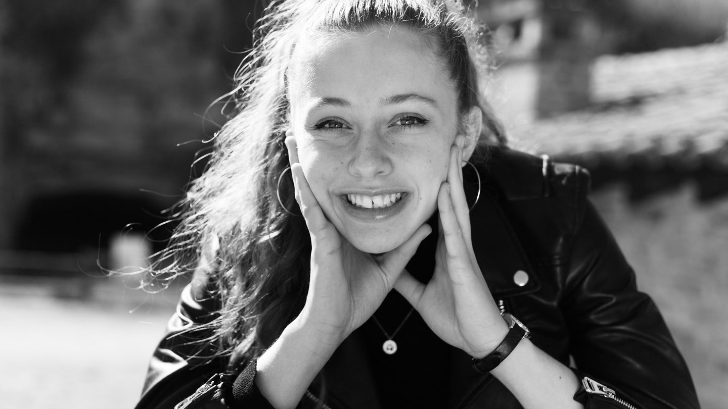 un sourire éclatant en beaujolais