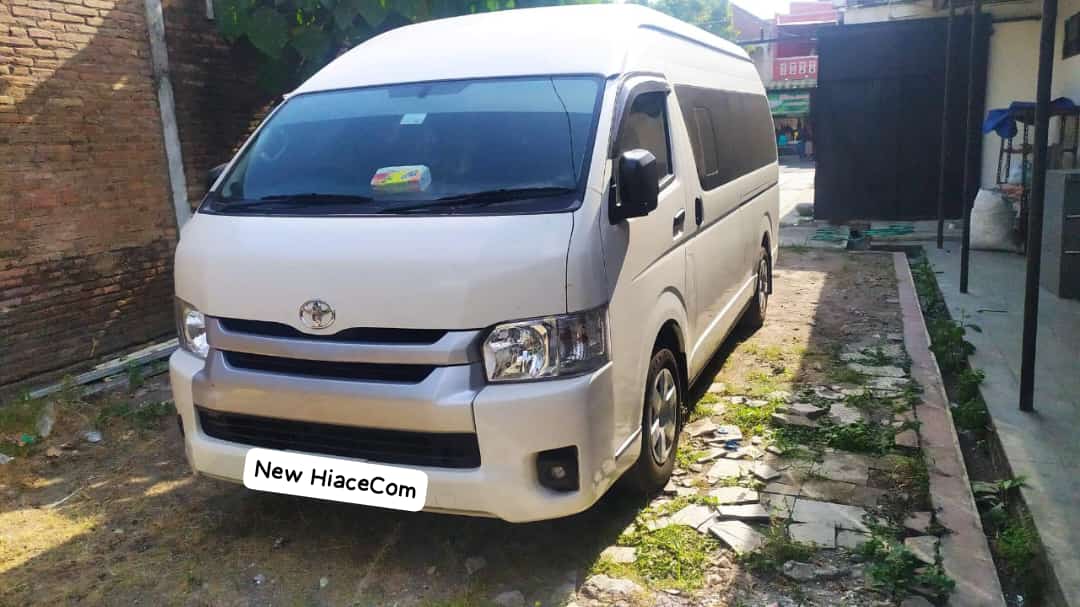 Toyota Hi Ace Commuter rental