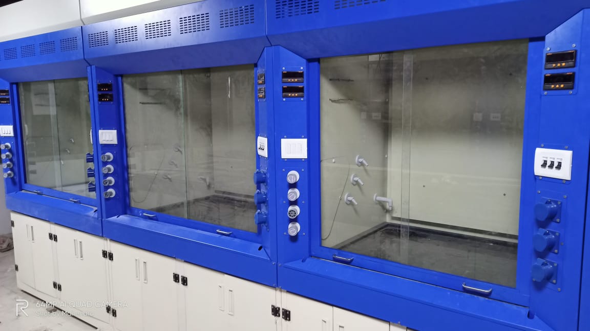 Stainless steel fume hood for pharmaceutical laboratory