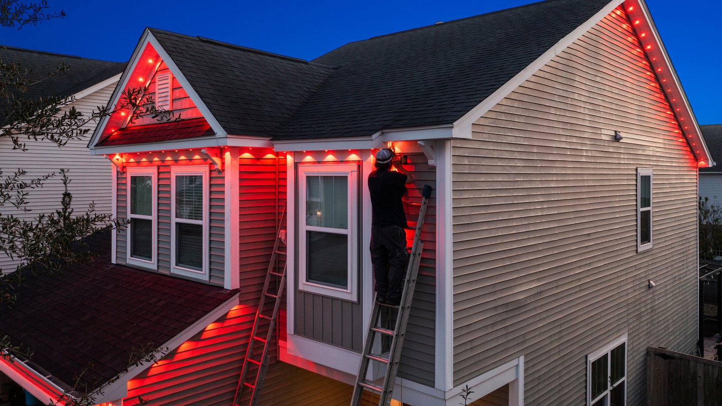 MyLights dealer training session with installation guidance