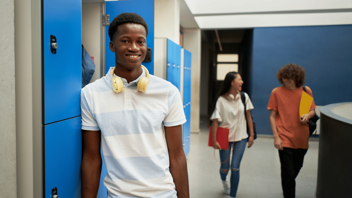 a man in a white shirt and a woman in a white shirt