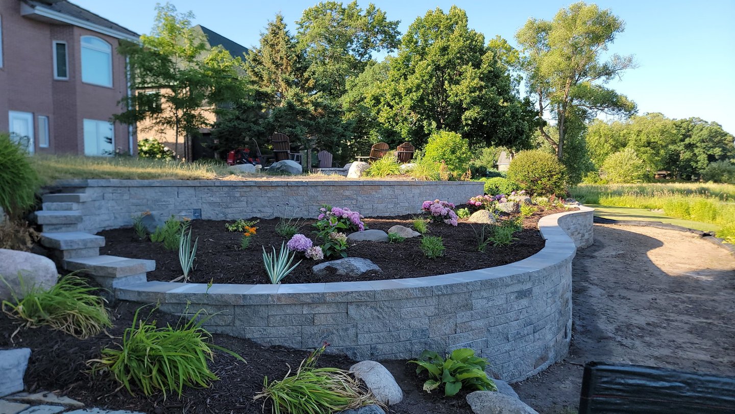 retaining wall installation in stillwater mn