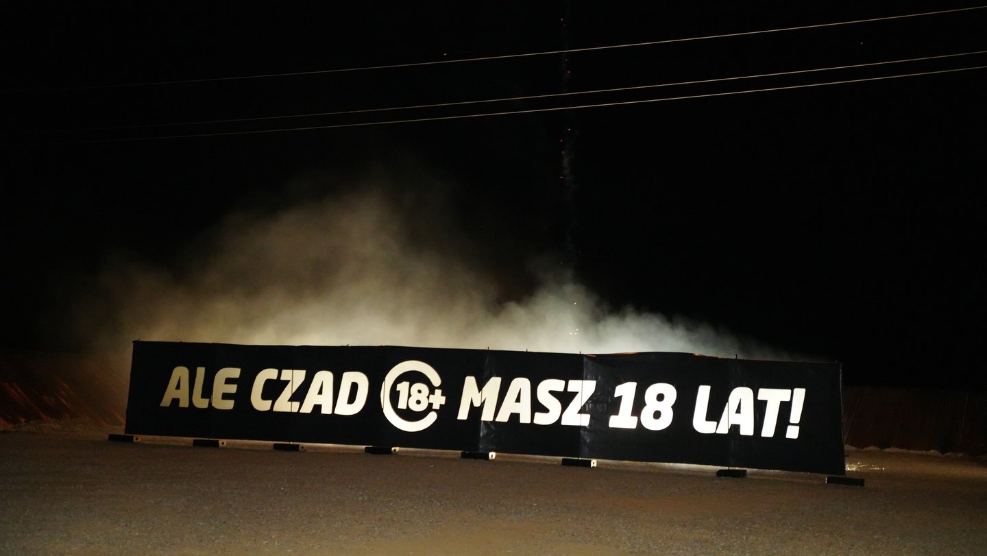 Kreatywny prezent na 18 ale czad masz 18 lat osiemnastka pirotechnika