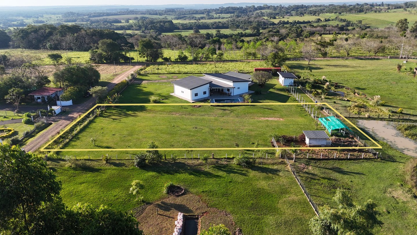 2.082 m² Grundstück im Wohnpark El Parque bei Planta Urbana, Colonia Independencia