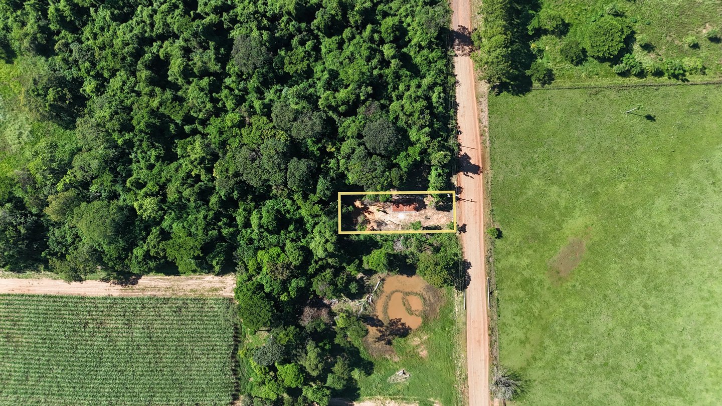 Kleines Grundstück mit Infrastruktur und guter Anbindung in Colonia Independencia, Paraguay