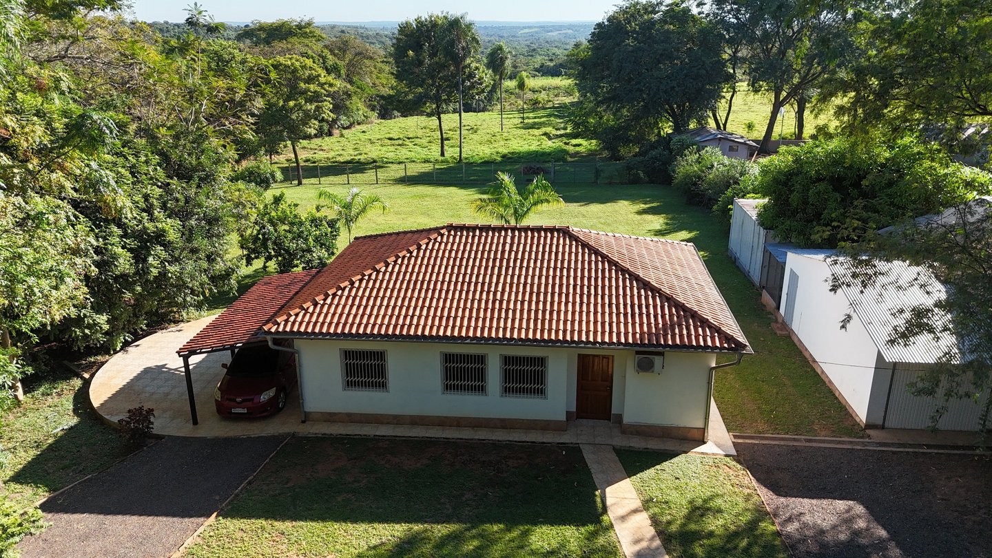 Vielseitiges Anwesen mit Haus, Technik & Fahrzeug – 4,3 Hektar bei Melgarejo, Colonia Independencia