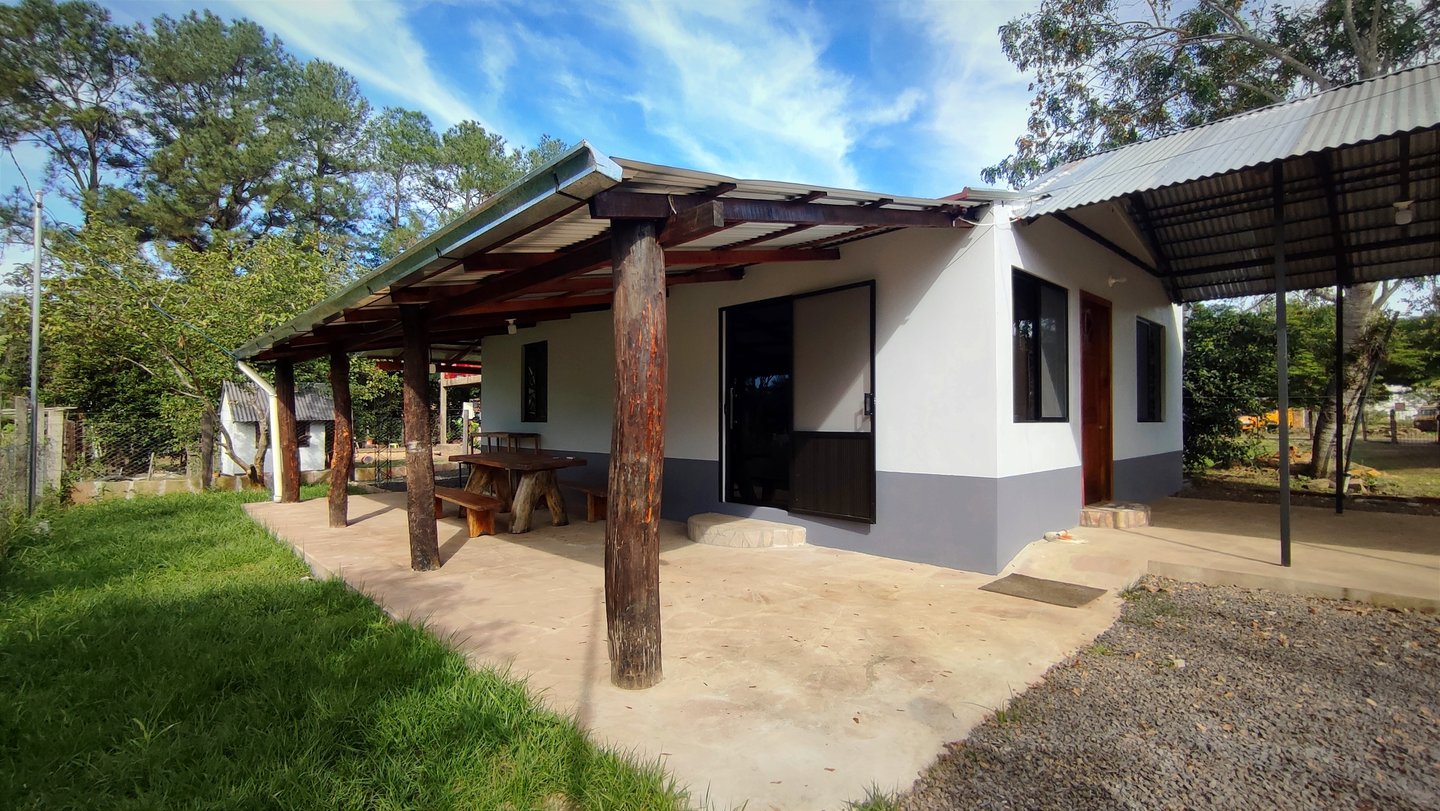 Immobilie mit 65 m² Innenraum zentral in Colonia Independencia / Melgarejo