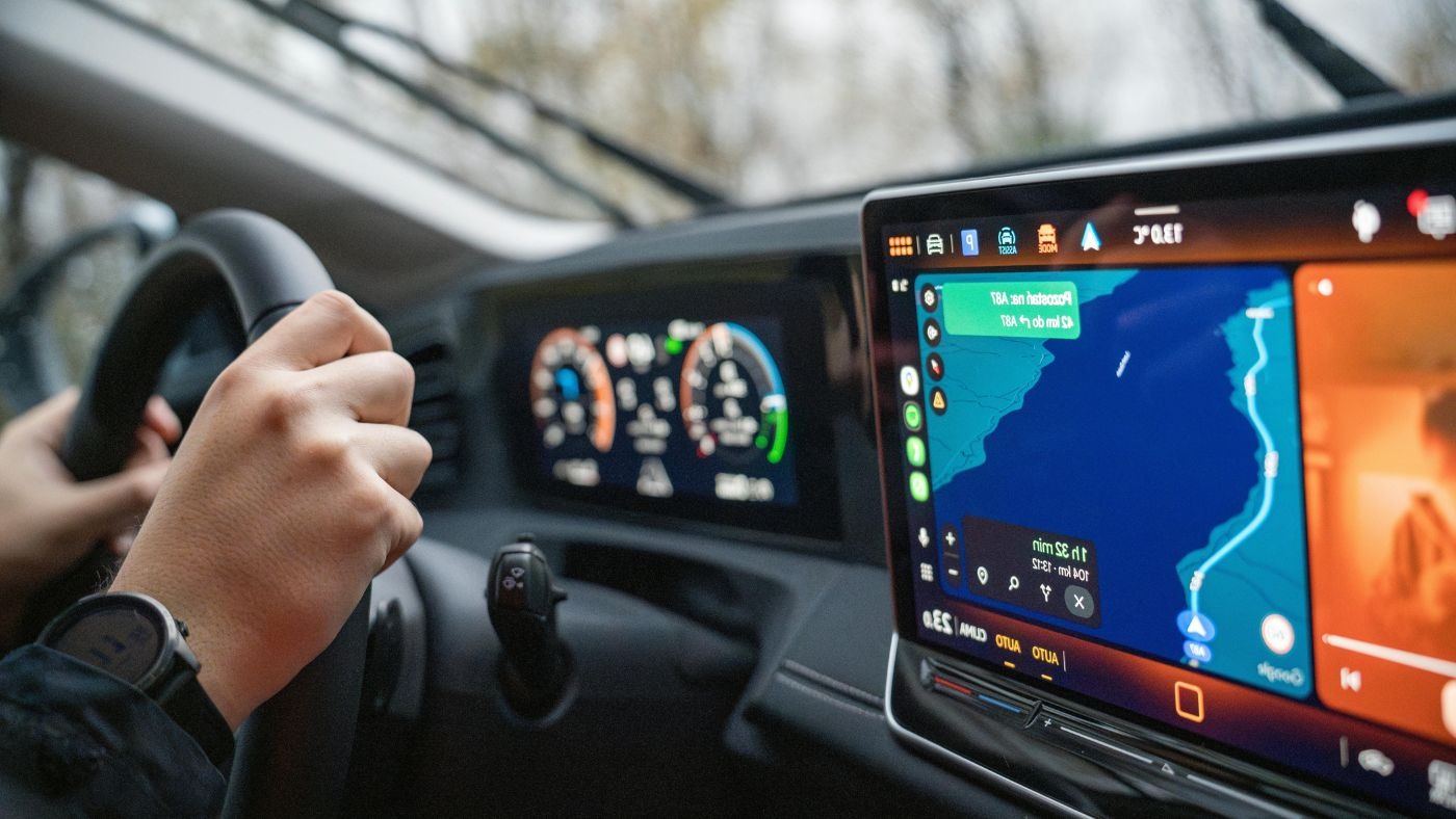 Active driver using navigation app in rental car for gig work in Tucson Arizona