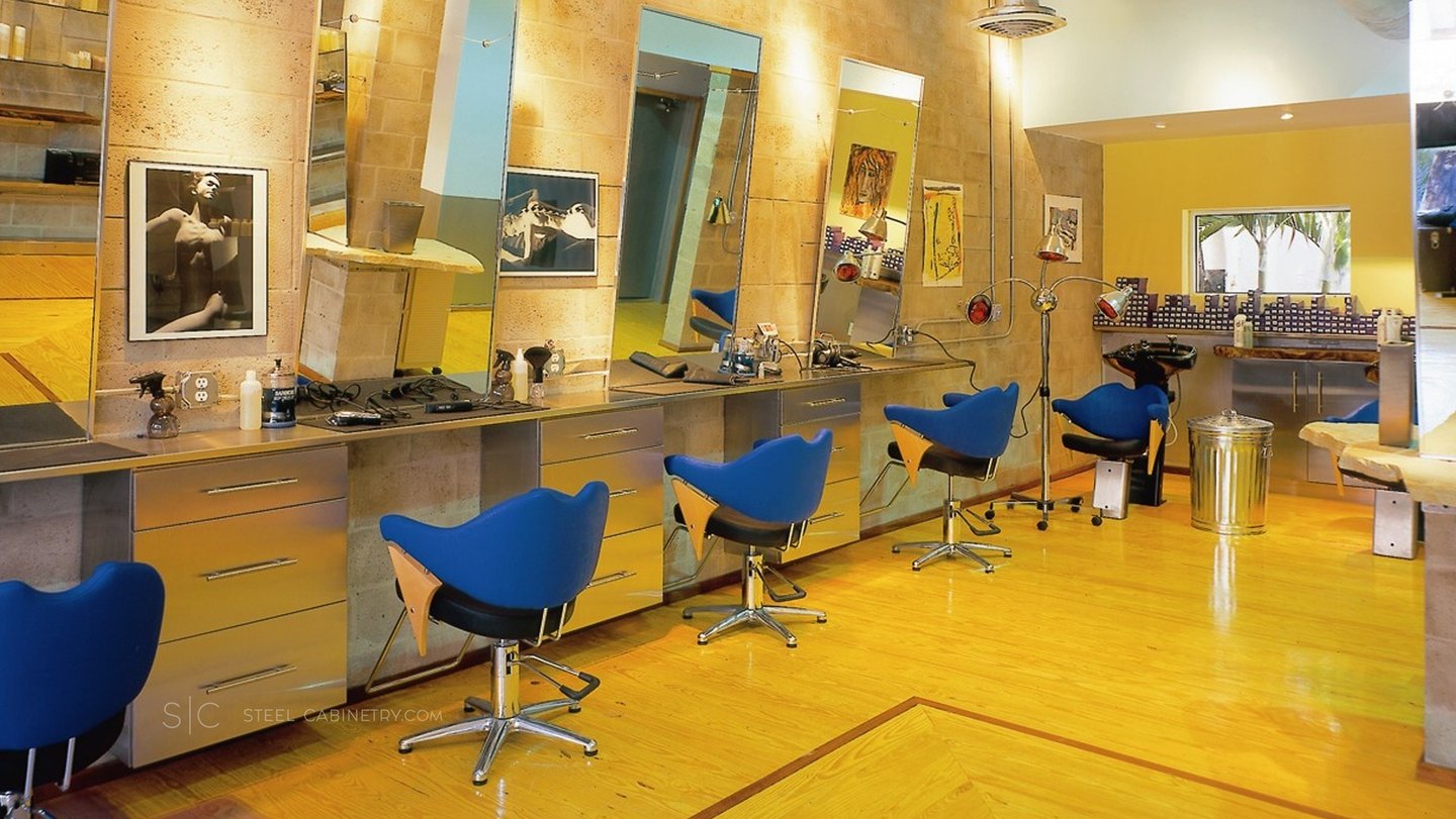 Professional-grade stainless steel fabrication tailored for demanding daily use. 