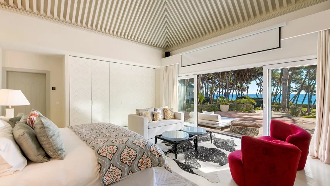 Chic suite at Villa El Rincon with sea views