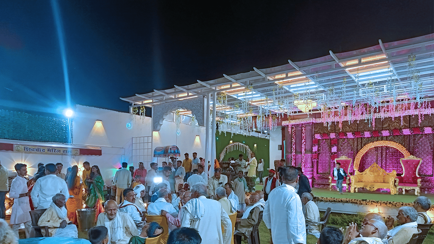 Beautiful garden and spacious lawn for wedding and reception events in Buxarations