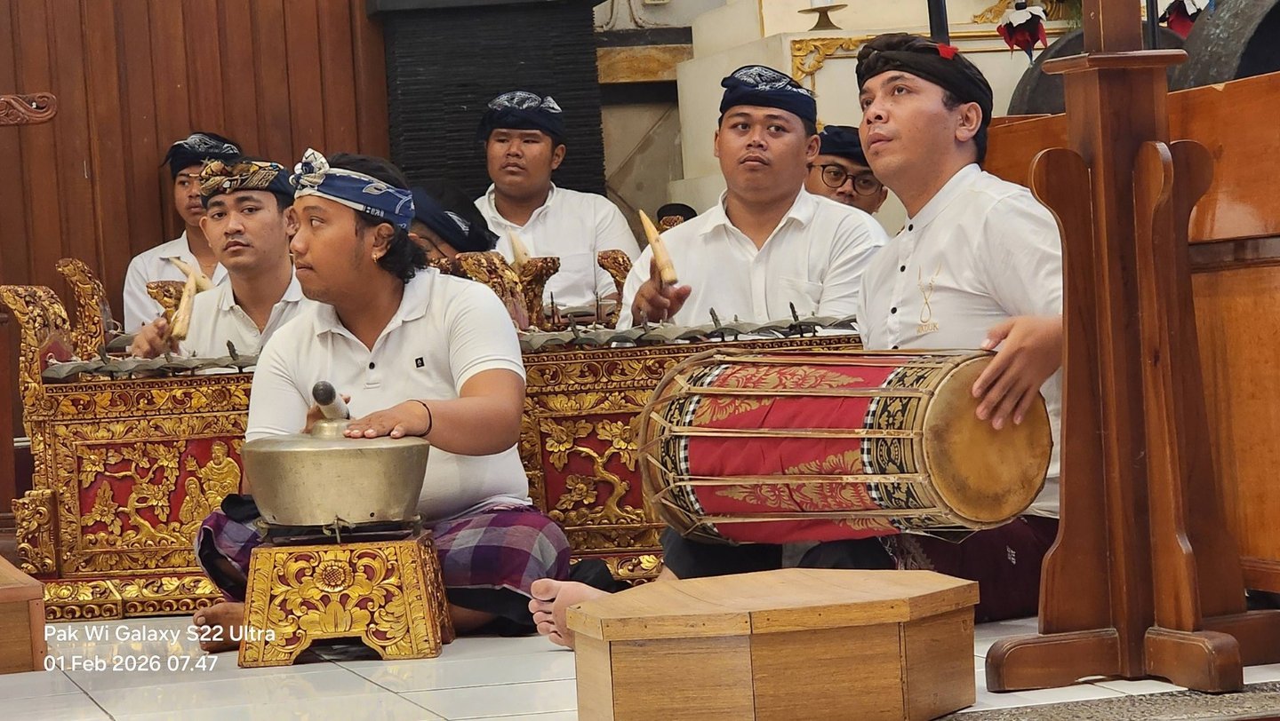 Gambelan bali, angklung, Paroki Tuka Bali
