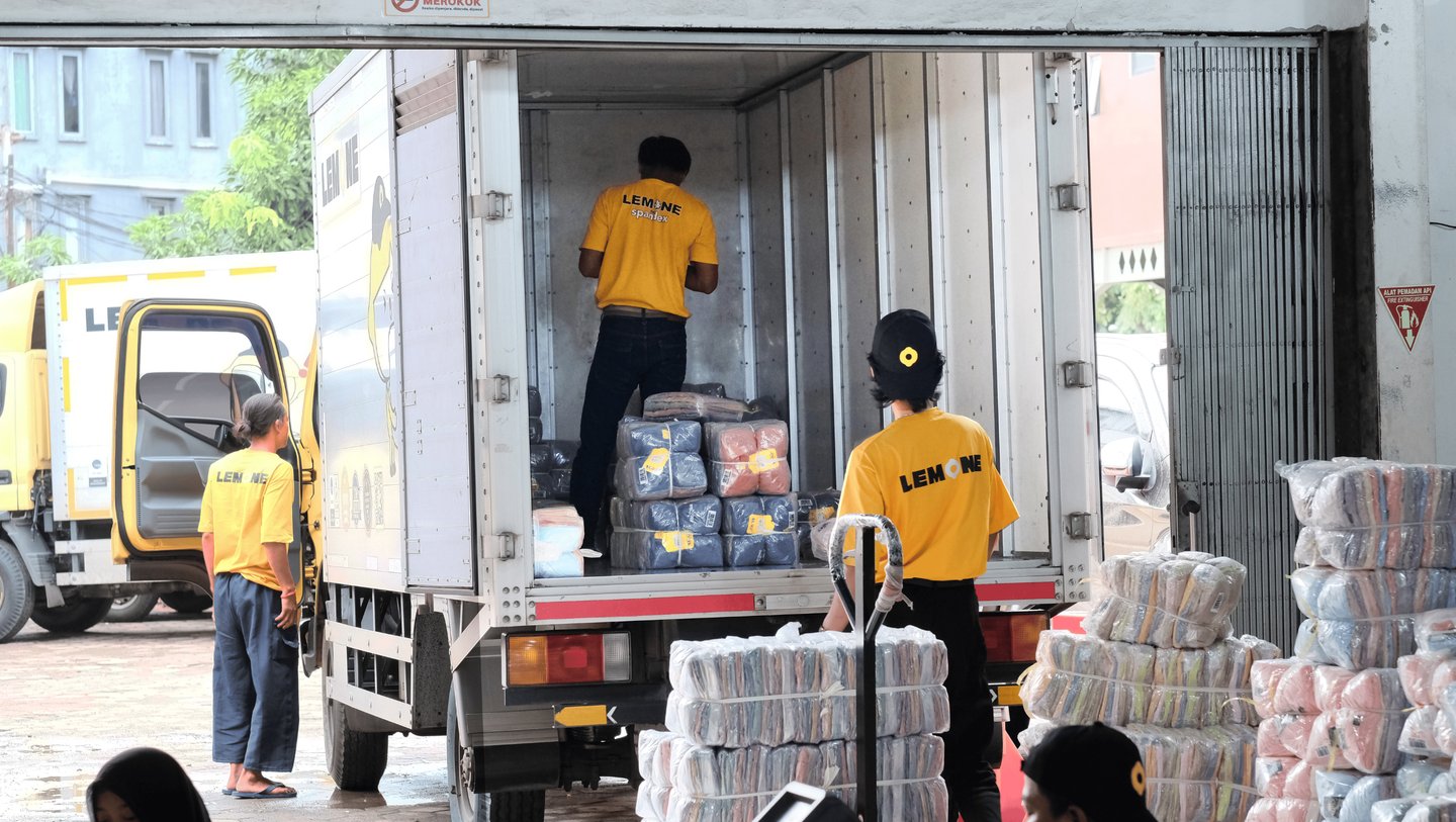 Logistik & Pengiriman Cepat | Lemone Indonesia
