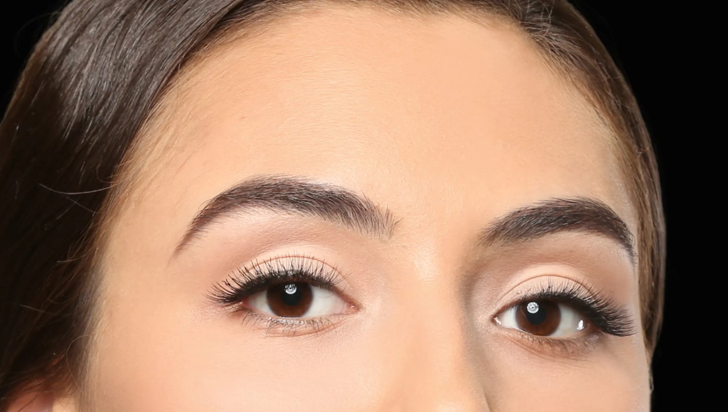 Imagen de ejemplo de EXTENSIONES DE PESTAÑAS clásicasImagen de ejemplo de EXTENSIONES DE PESTAÑAS cl