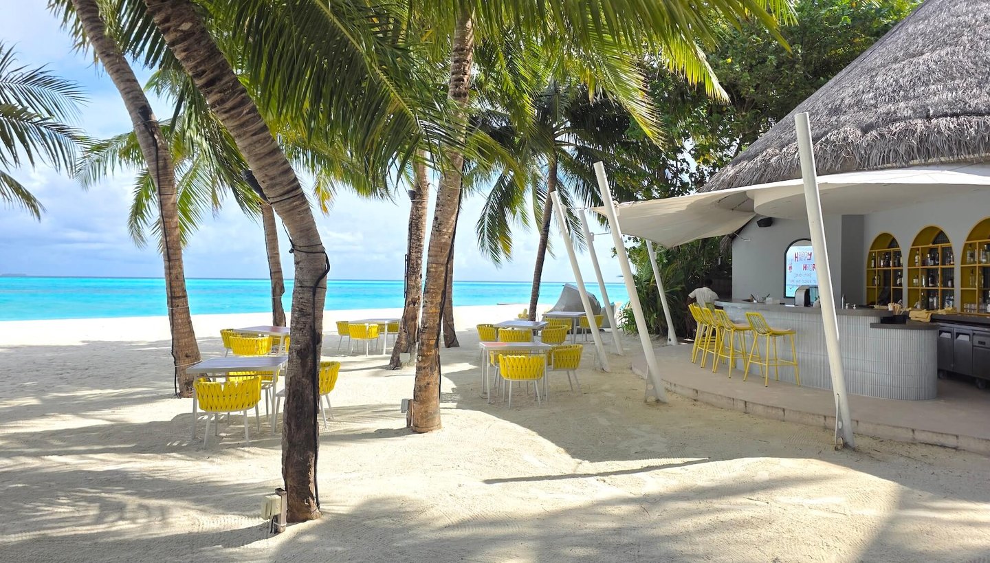 Niyama Maldives outdoor bar