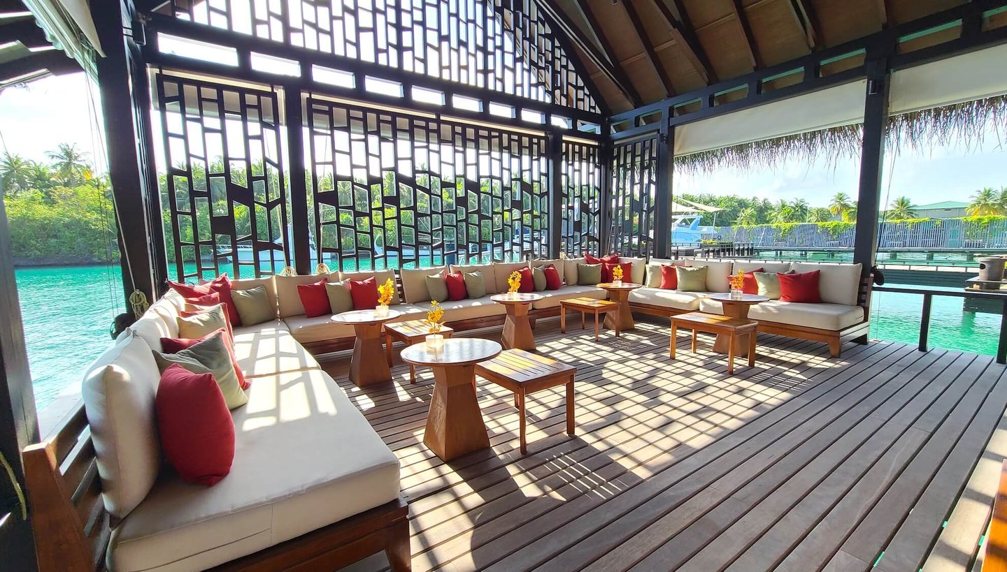 One & Only Reethi Rah Maldives seating