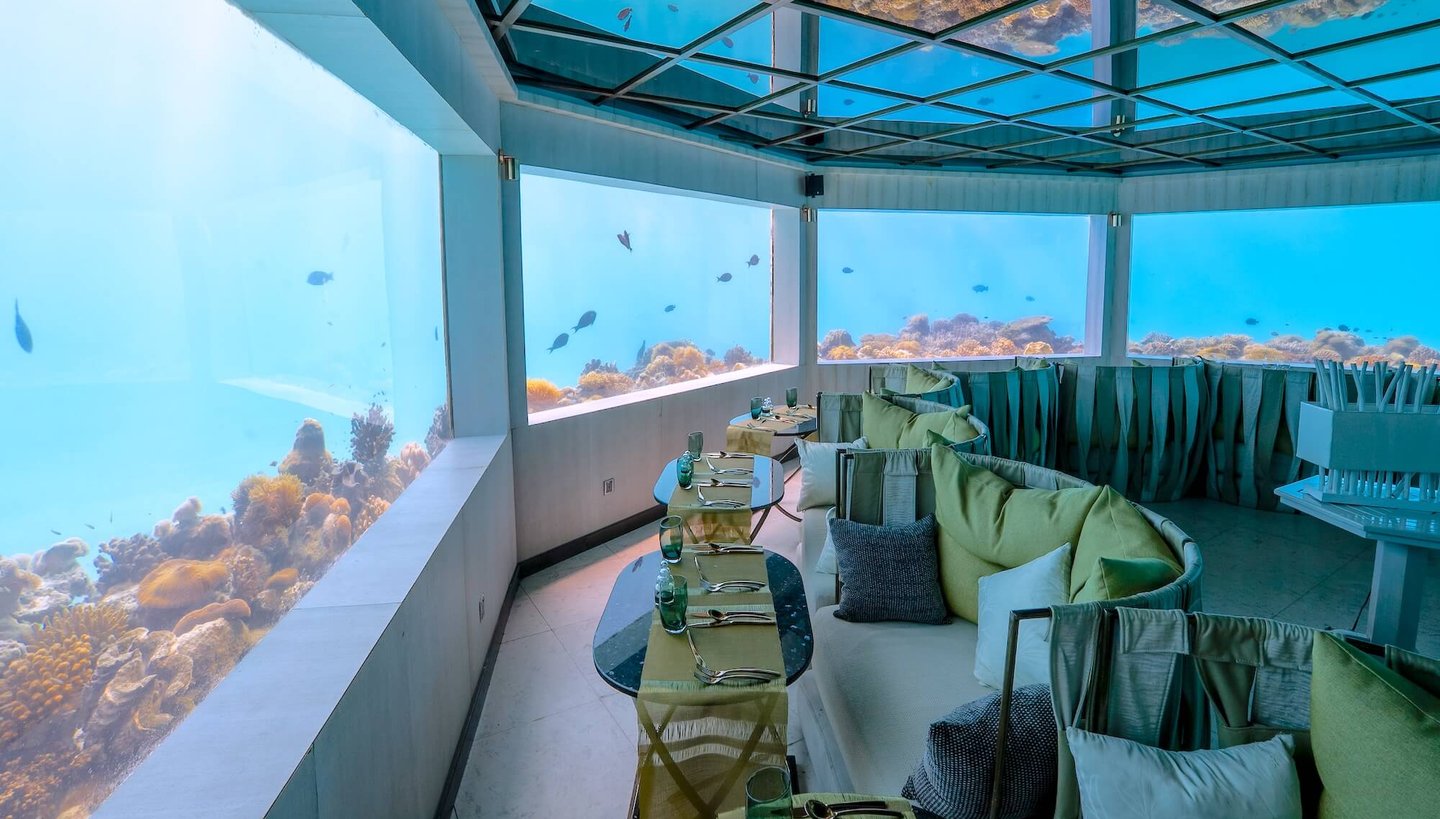 Ozen Life Maadhoo Maldives M6M underwater restaurant