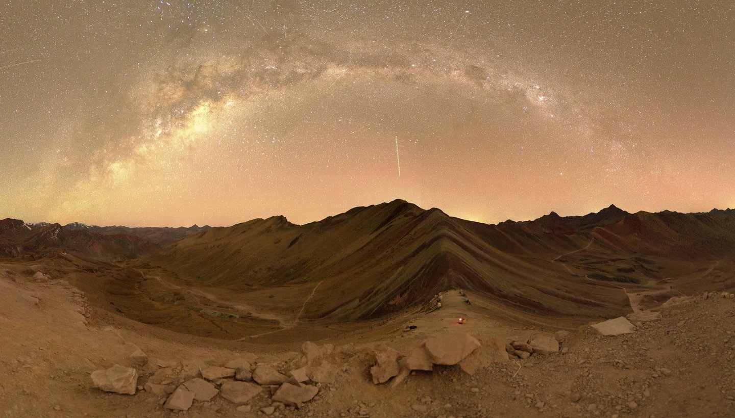Rainbow Mountain & Astrophotography Peru