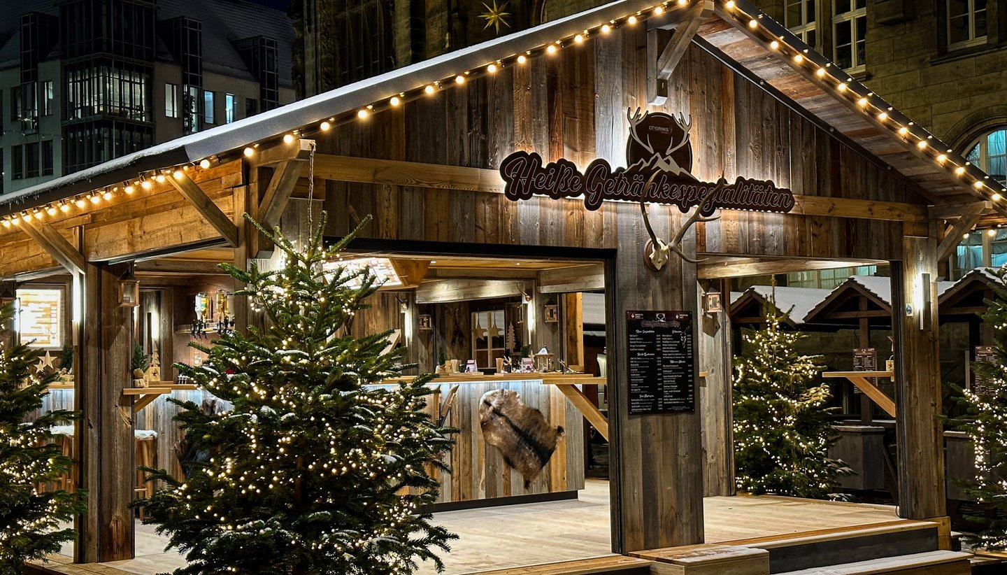 Weihnachtsmarkt Chemnitz, Weihnachtsmarkthütte, Alpenhütte, Getränkebar