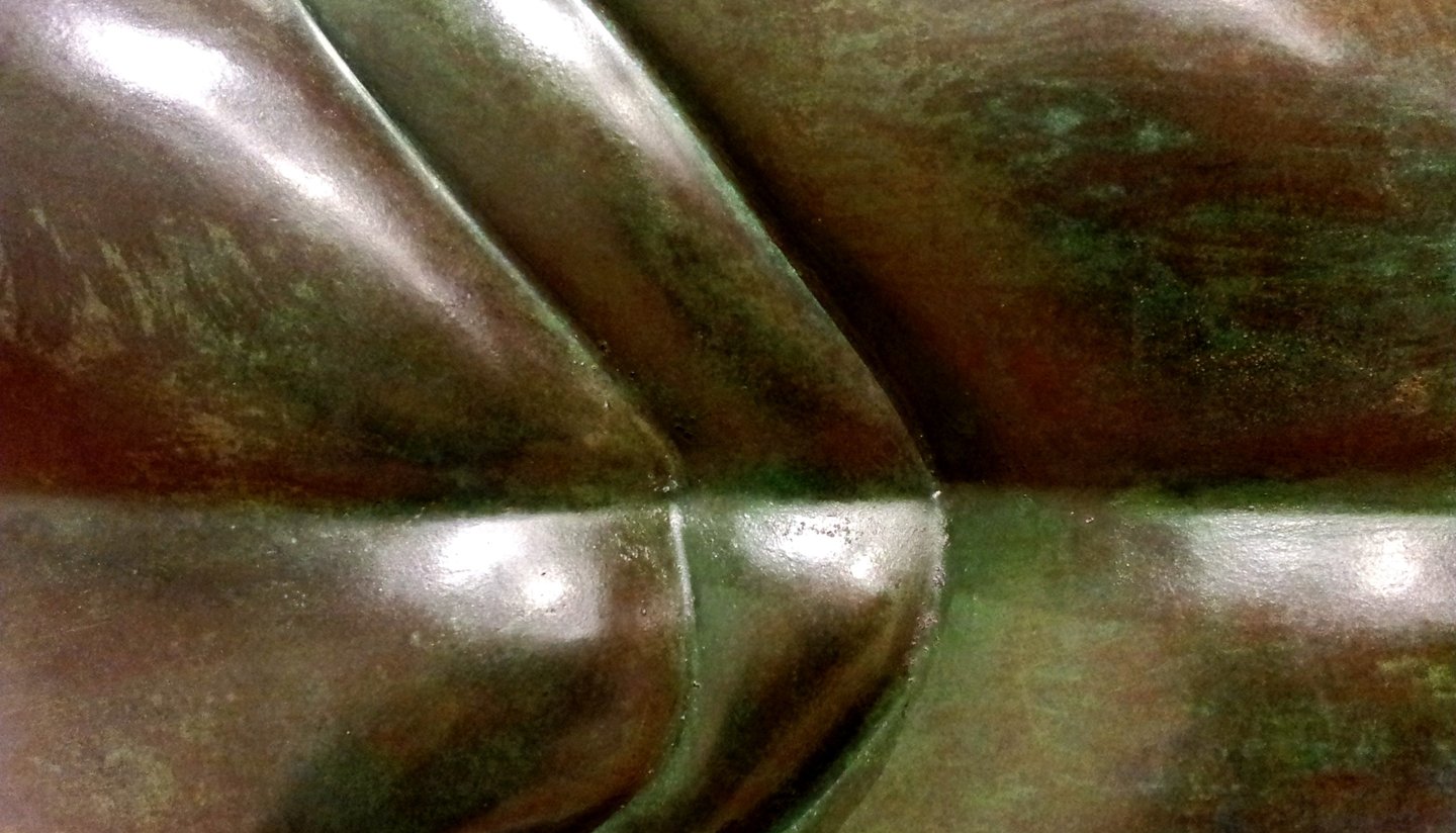 Sculpture Reflections and Shadows Green Motive