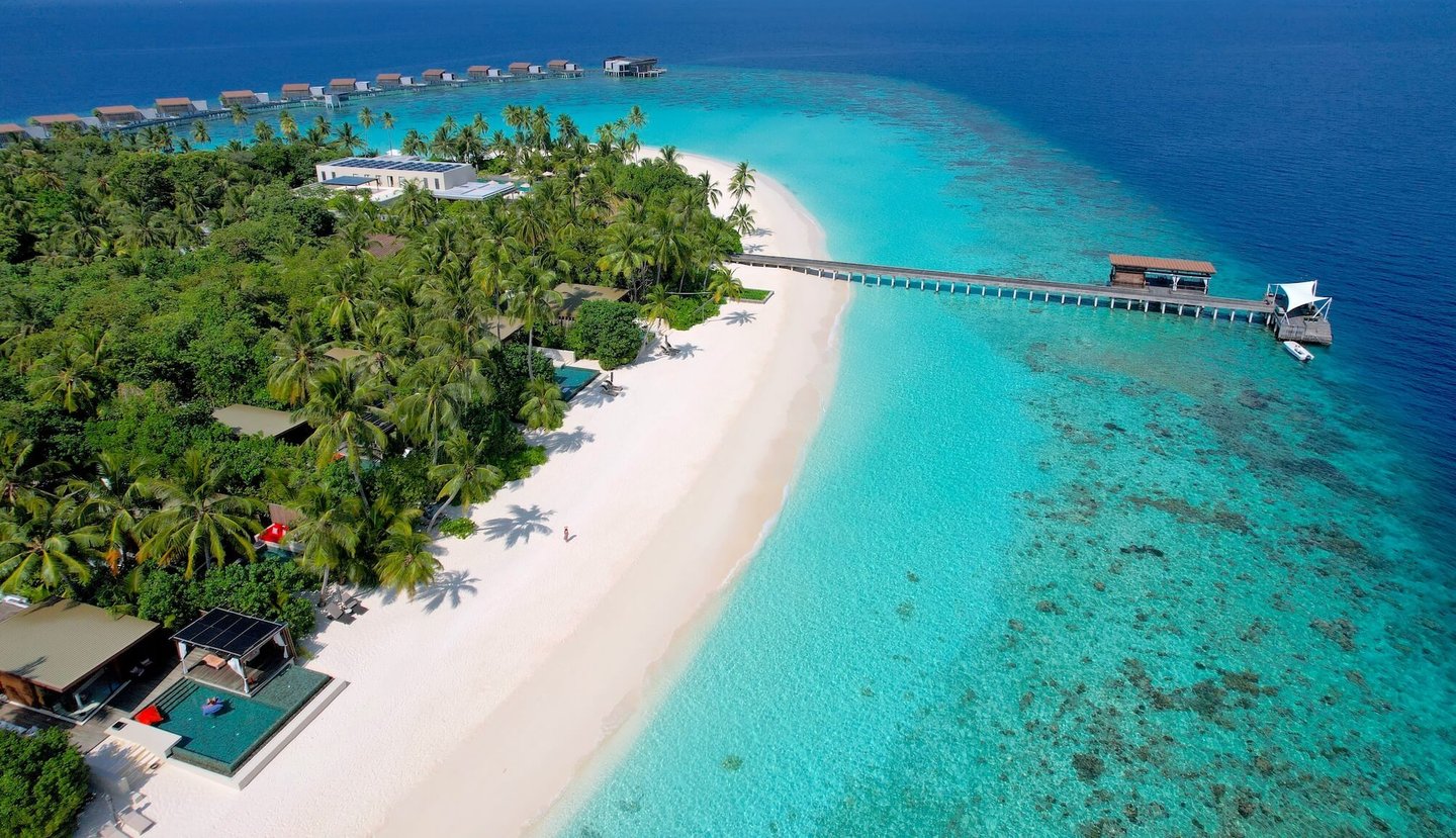 park-hyatt-maldives-drone-view-2