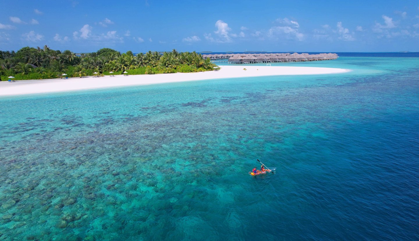 Anantara Kihavah Maldives kayak