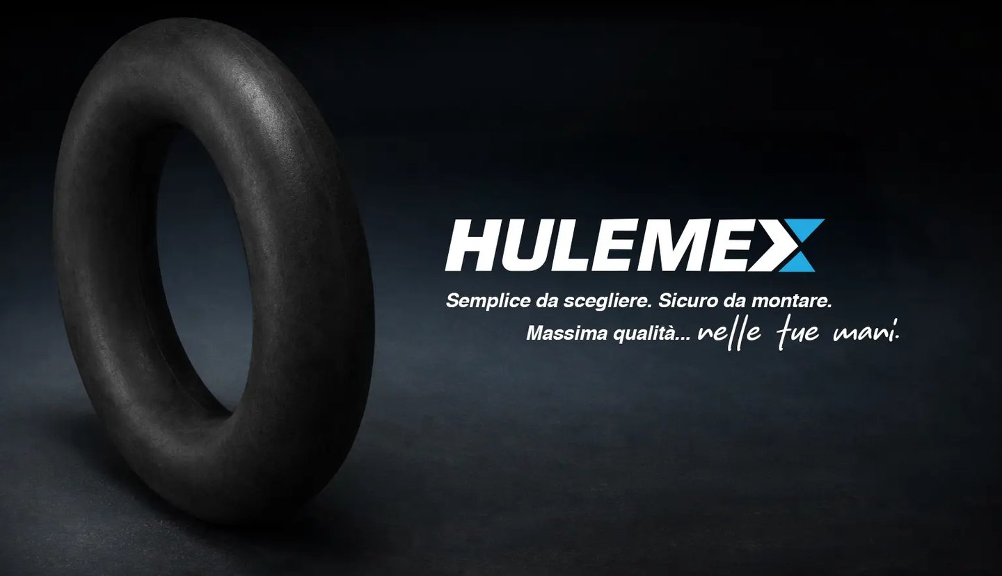 Anello in gomma nera illuminato, simbolo della qualità dei prodotti Hulemex nel branding consapevole