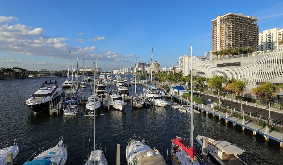 many boats at fort lauderdale marina