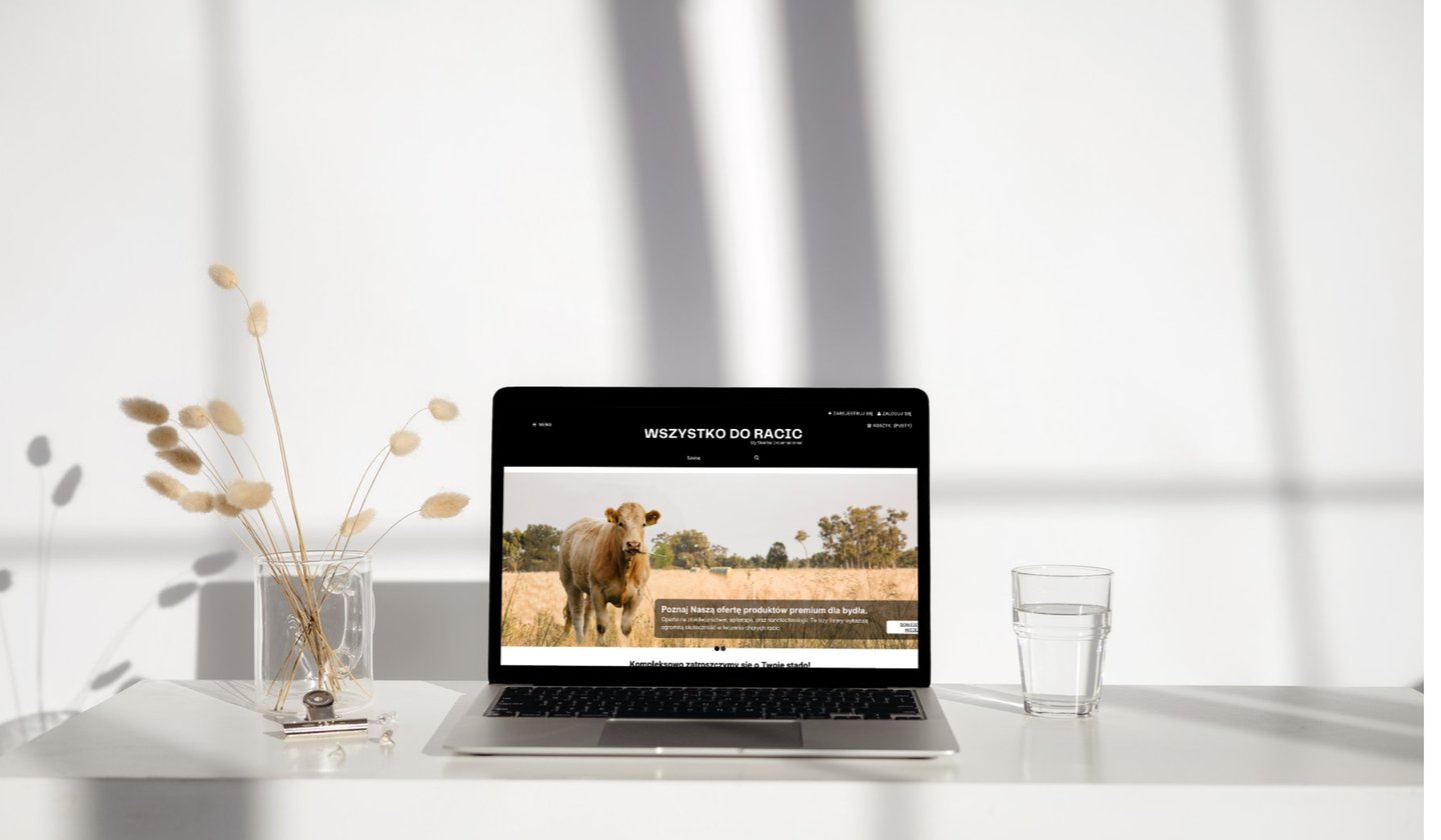 Laptop z otwartą stroną internetową sklepu wszystkodoracic.pl, oferującego produkty do korekcji raci