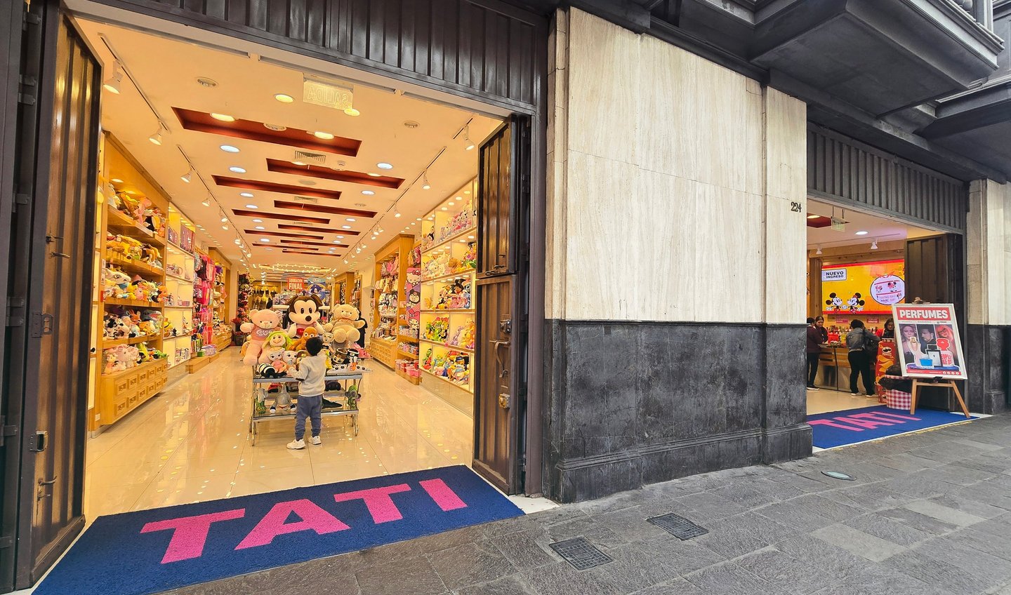 TATI Lima: tienda de decoración, hogar, maquillaje, perfumería, cocina, oficina y regalos.