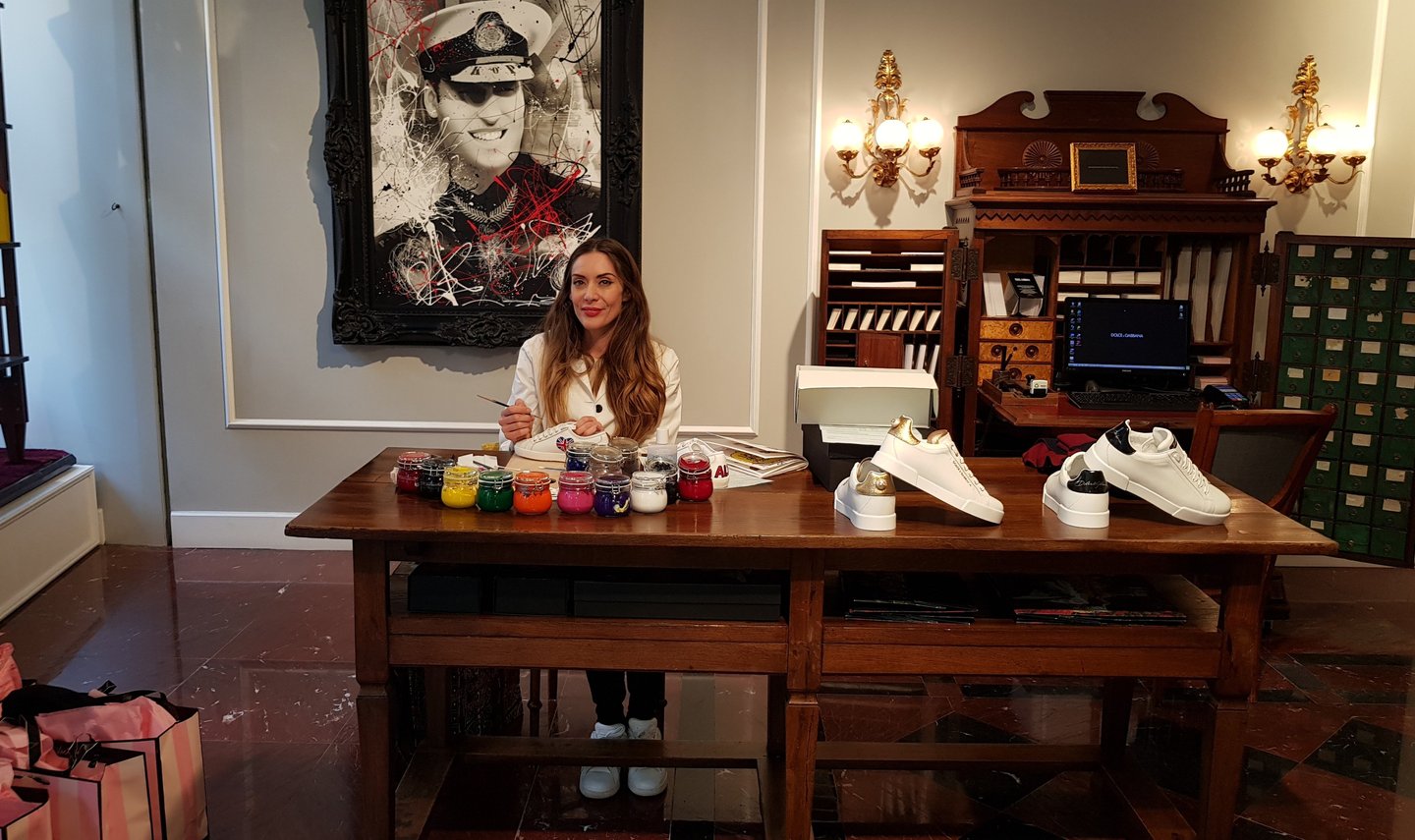 Sonya Parra, live event fashion illustrator, creating bespoke artwork on-site for Dolce & Gabbana.