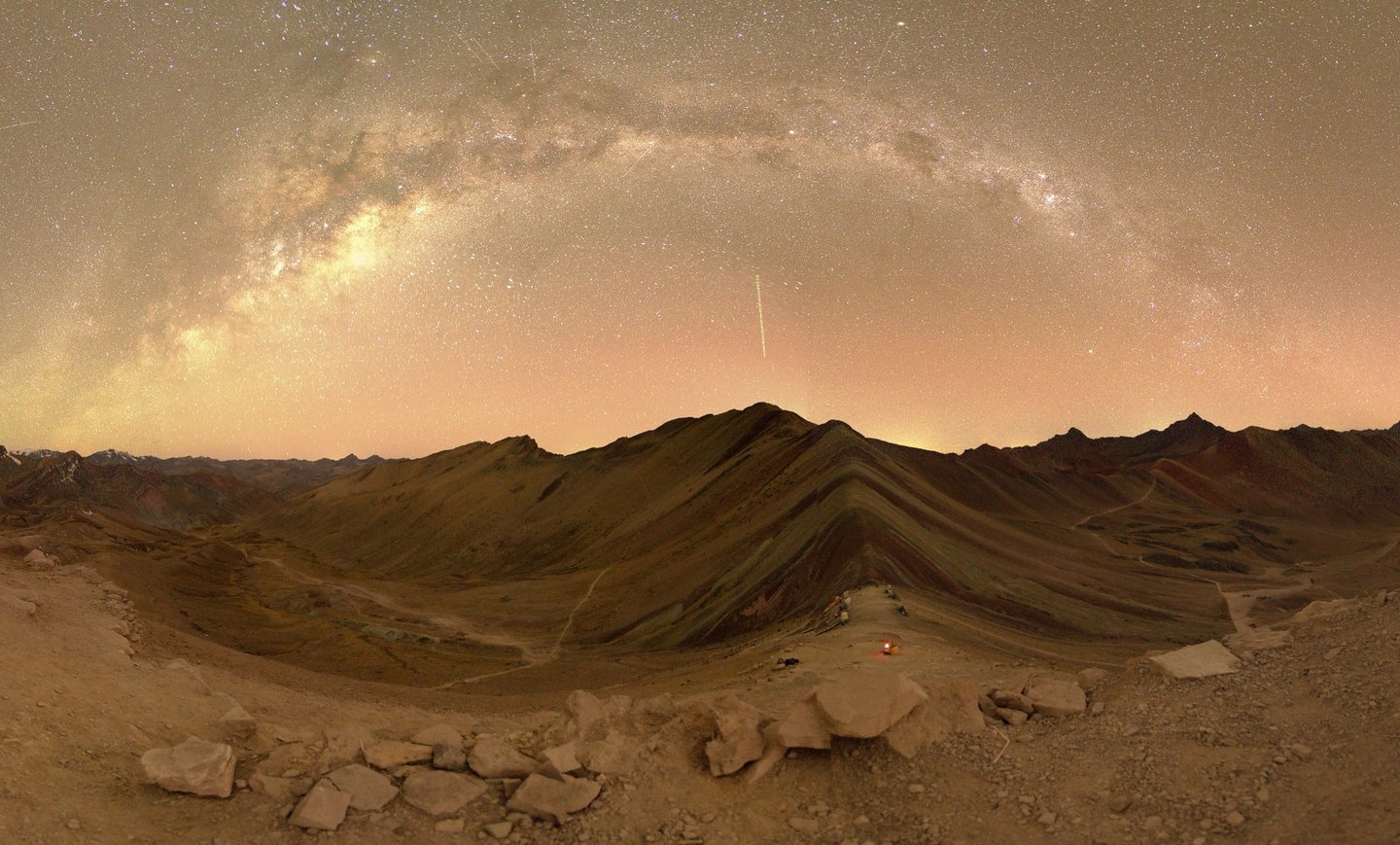 Rainbow Mountain & Astrophotography Peru