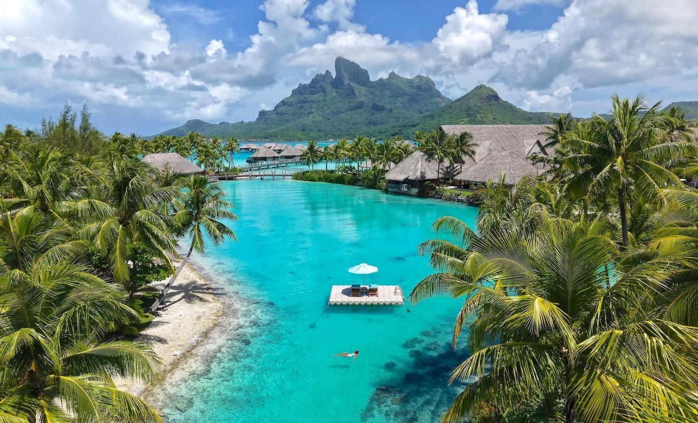 four-seasons-bora-bora-drone-floating-pontoon