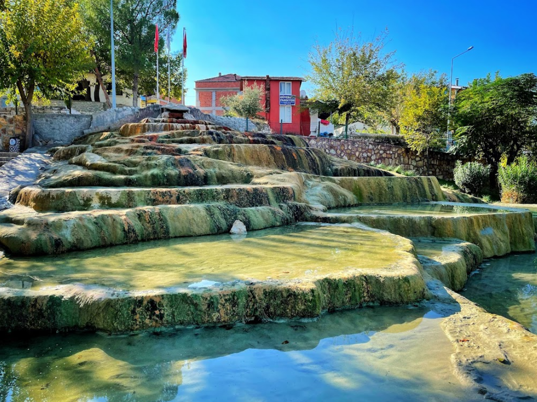 Karahayıt Kırmızı Su