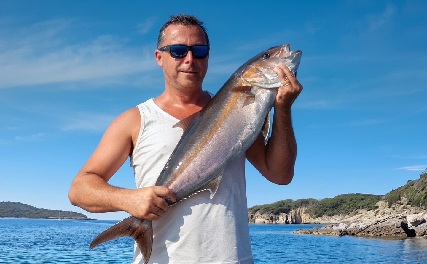 pecheur-passionne-en-sortie-bateau