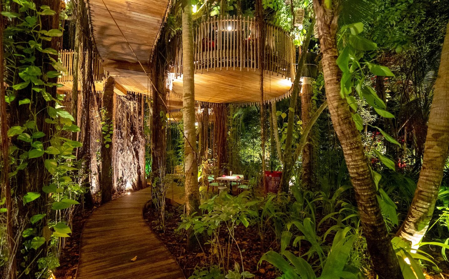 Niyama Maldives nest restaurant